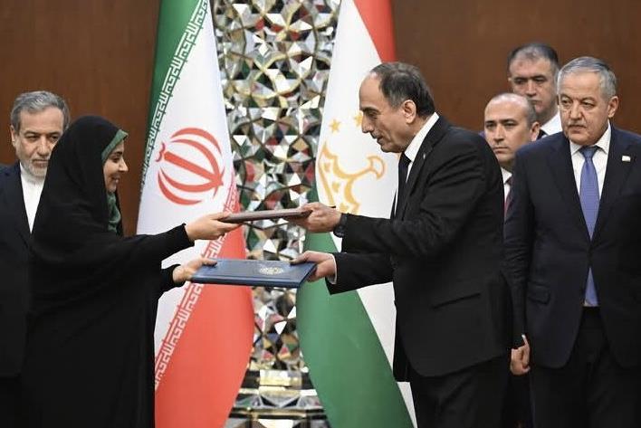 Iran, Tajikistan sign agreement to develop transportation