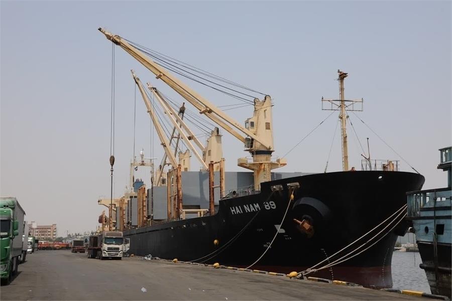 56% increase in transit of non-oil goods in East Hormozgan ports