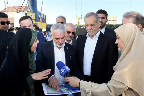 Iran president visits phase 1 of Shahid Beheshti Port in Chabahar