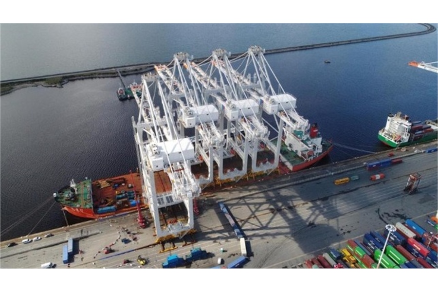 New Cranes Arrive From China to Expand Le Havre's Container Port