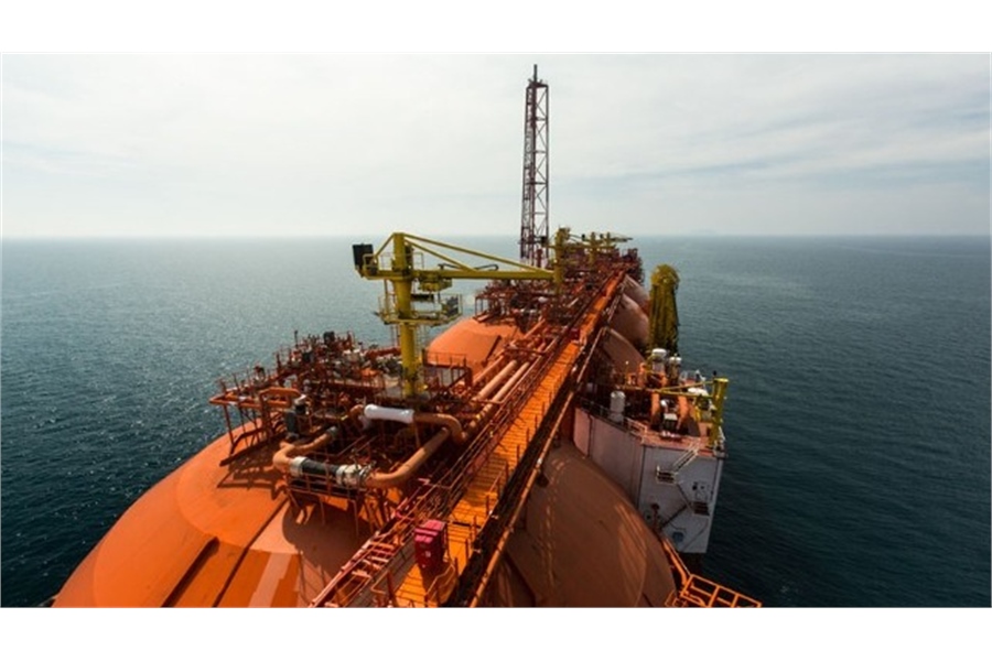 Floating Terminal Boosts LNG Bunkering in Italy