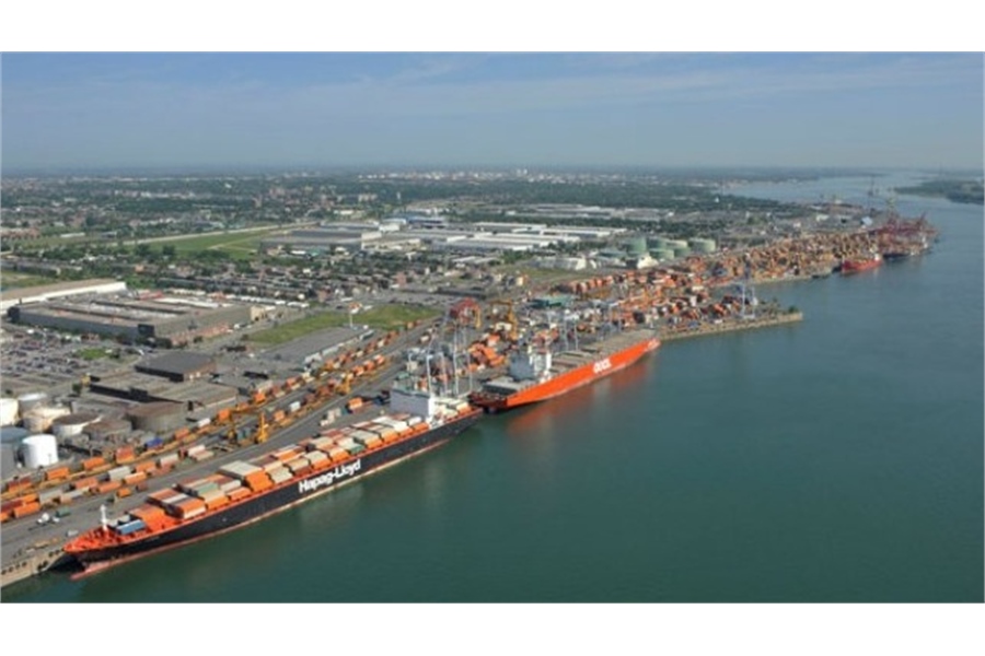 Work Resumes at Port of Montreal After Longshoremen's Strike