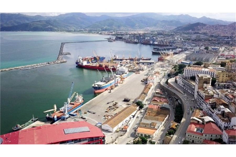 Maneuvering Accident Damages Three Ships in Algerian Port