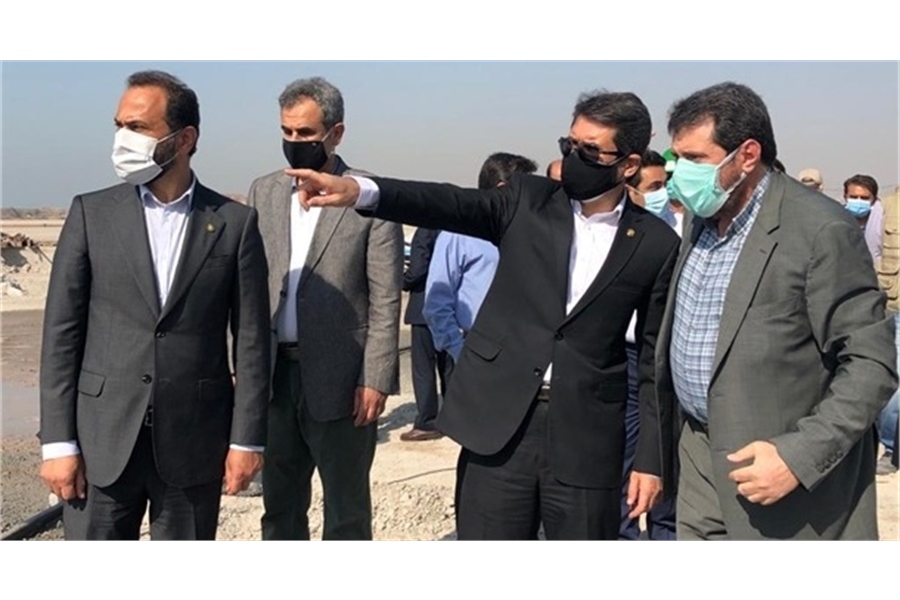 Construction of a wharf in the third phase of Shahid Rajaei port development plan by the end of June