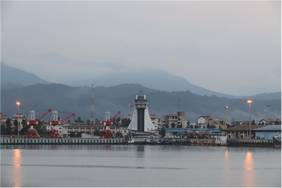 Construction of a dedicated site for the container terminal of Nowshahr port
