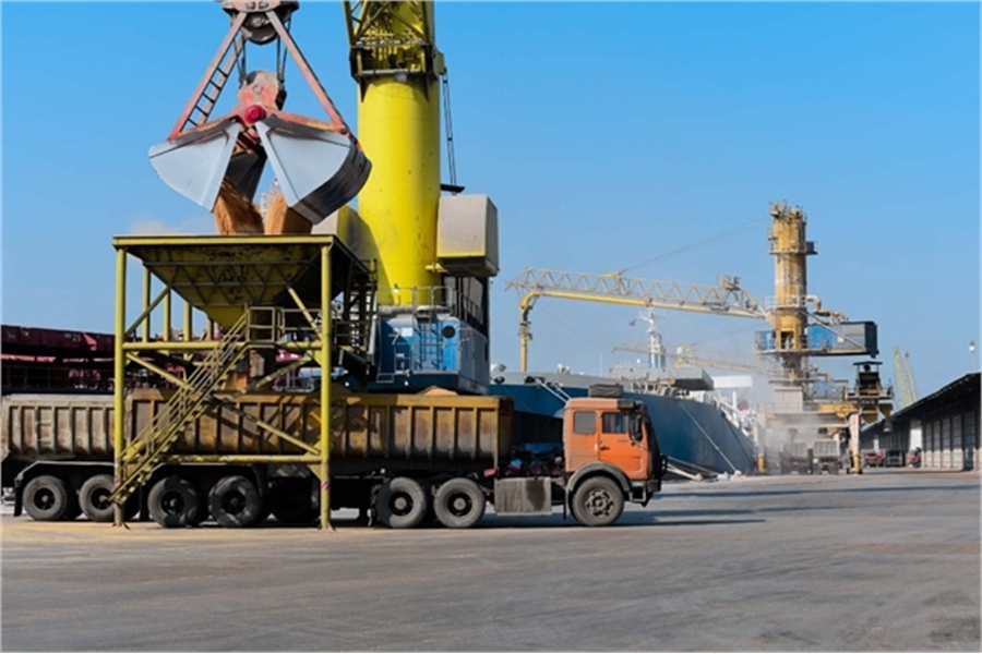 Imam Khomeini Port sets a record of 701 thousand tons in cargo unloading