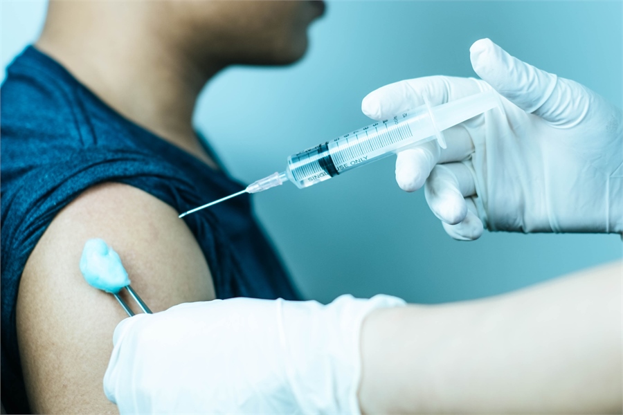 vaccination of 85,000 Iranian seafarers begins