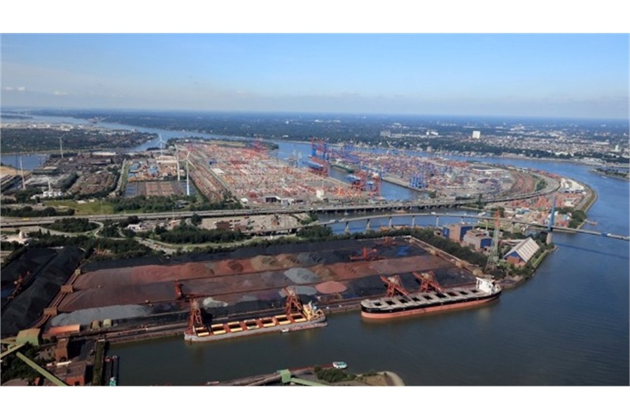Port of Hamburg Reports 12 Percent Drop in Volume in the First Half
