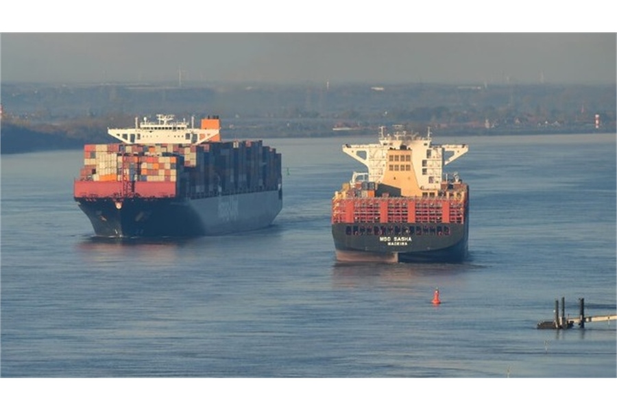 Hamburg Completes Elbe Expansion to Accommodate Larger Ships