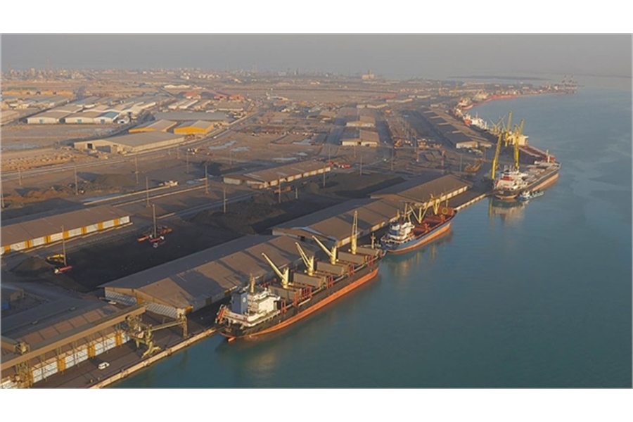 5% growth in loading and transporting of basic commodities in Imam Khomeini Port